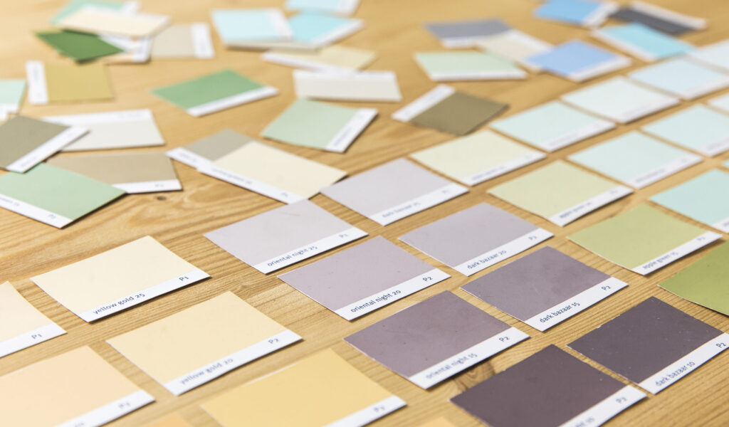 Ausschnitt aus der AURO Farbpalette Colours for Life Abschnitte von Farbfächern von AURO