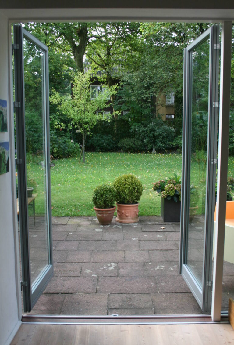 Terrassentür, nach außen öffnend