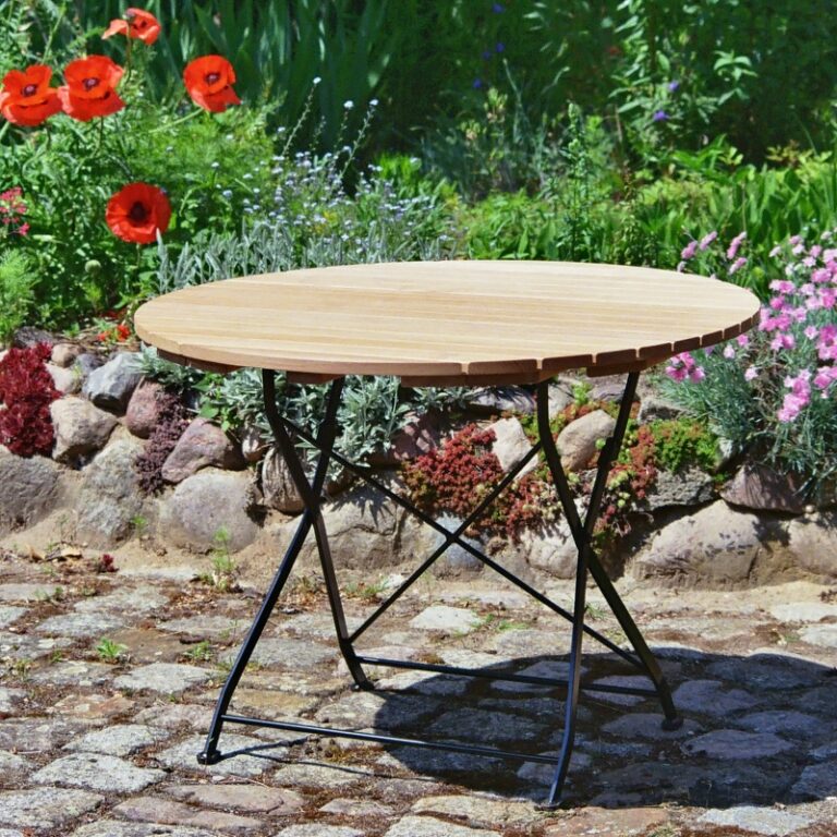 runder Gartentisch aus Holz